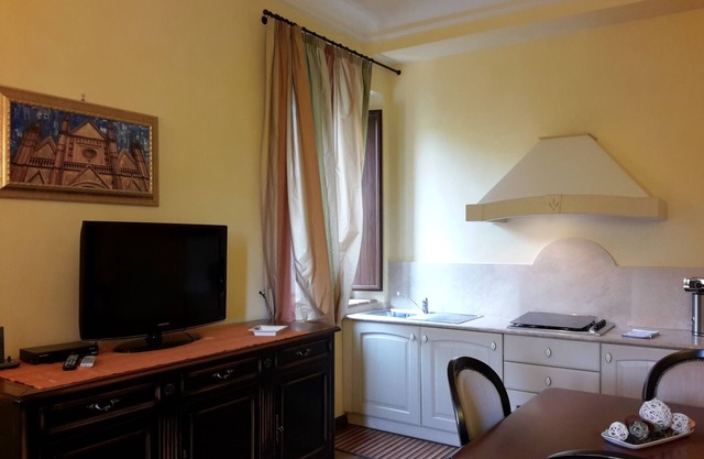 Castello Izzalini Todi Resort "Apt 6"