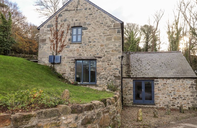 CASTLE MILL, pet friendly, with a garden in Newport, Pembrokeshire