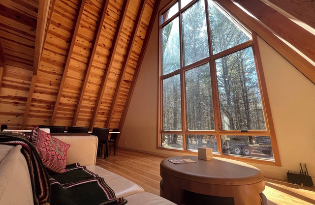 Catskills Cozy Hollow - Luxurious secluded A-frame in peaceful forest.