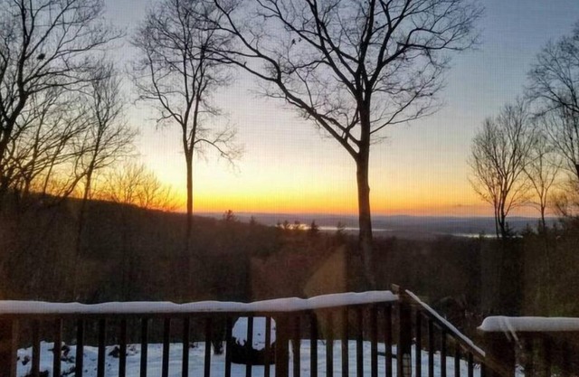 Catskills Mountain Ski Retreat with amazing views