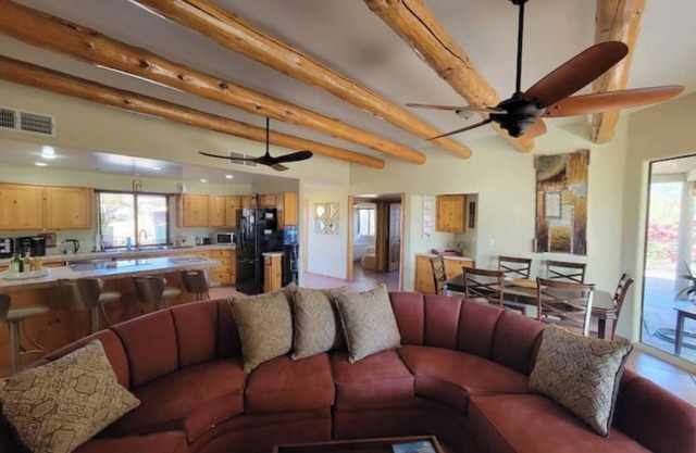 Cave Creek Southwest hospitality sleeps 12