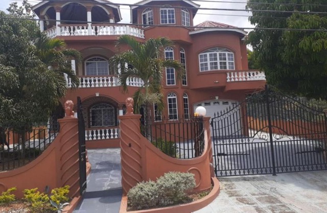Cazwin Villas