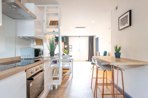 Cedar Apartments