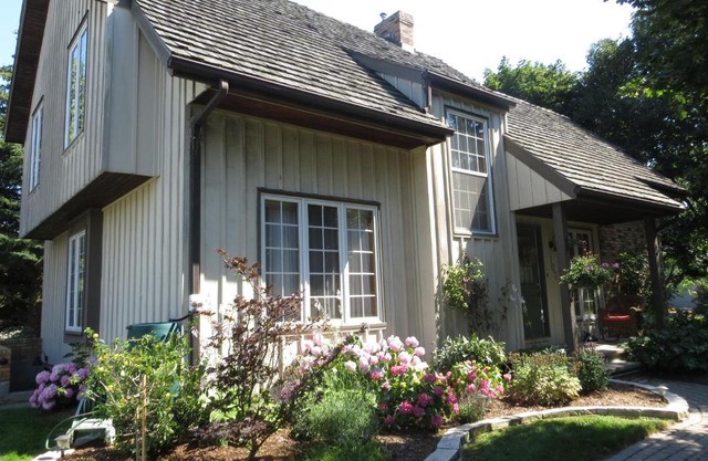 Cedar Gables Bed & Breakfast