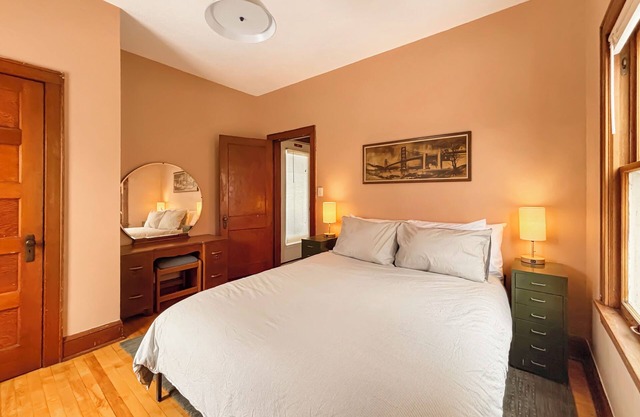 Central 2 Bedroom 1 Bath in the Heart of the Desirable Northeast Art District