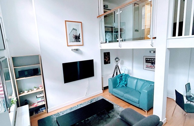 Central 2-Bedroom, 2-Bathroom Apt near Holborn Station, Covent Garden & West End
