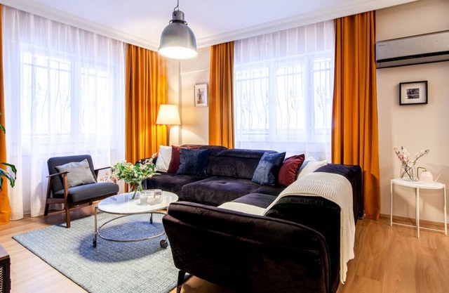 Central and Convenient Flat in Sisli