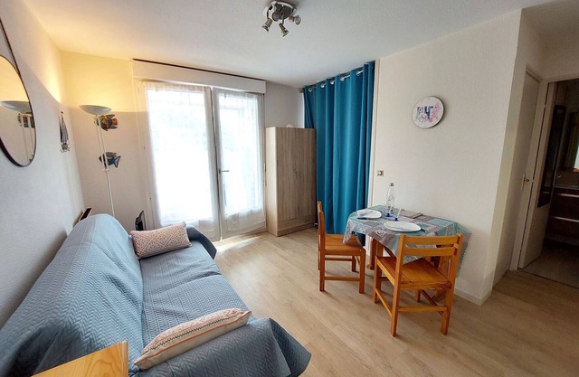 Central Apartment in St Palais-sur-Mer Near Market and Beach