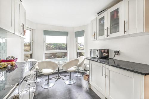 Central Chic 2 Bedroom London Flat