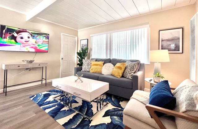Central Cozy New 1B1b King bed Apt Palo Alto
