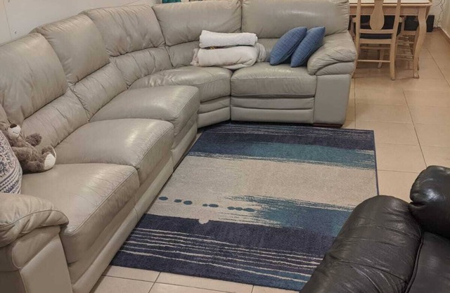 Central Jeruslalem, Ground floor apartment, right near great synagogue