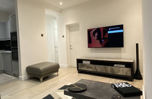 Central London 3 Bedroom Apartment