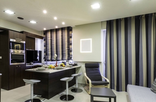 Central Rhodes Suite