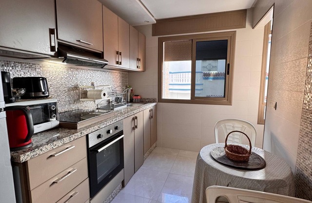 Centrally Located 3bd w/AC & Rooftop Views! 1 Min to Bus station!
