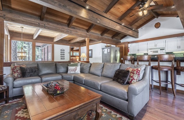 Centrally Located Tahoe Taverns Condo, Close to Tahoe City & Skiing at Alpine and OV!