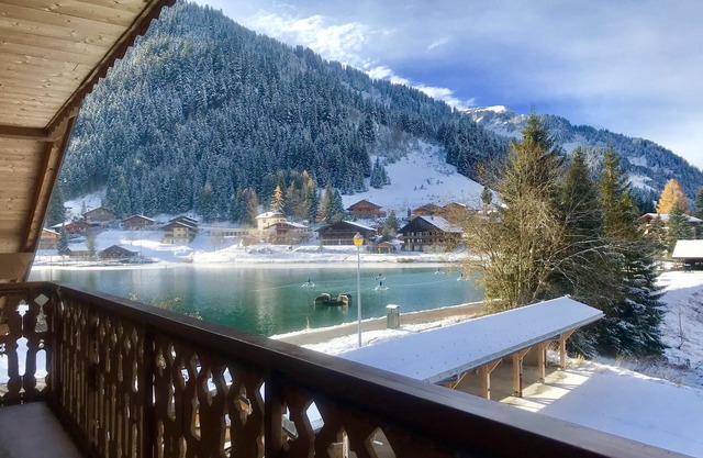 Châtel 370 m² 21 pers sauna + baby -football billiards