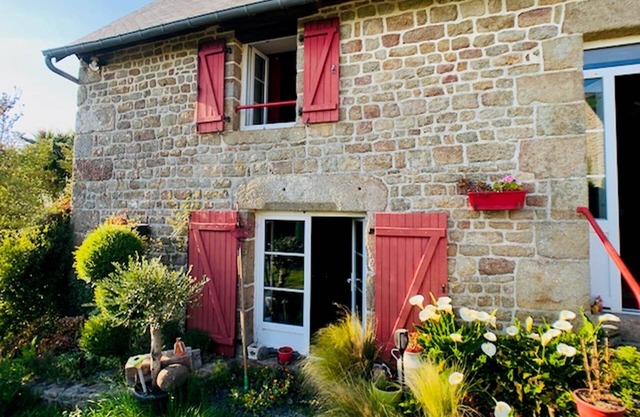 Charming room * Angels, near Mont Saint-Michel
