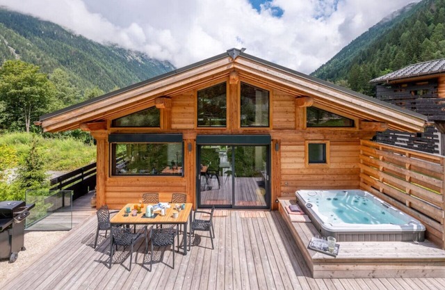Chalet 7 Summits - Magnificent Modern Chalet with Jacuzzi - Swimming Pool - Sauna