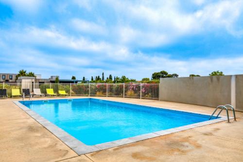 Chalet Avec Piscine -Pomérols