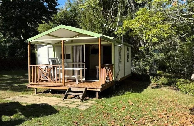 Chalet Club 5 - TV - 32m2 mit überdachter Terrasse - 2 Schlafzimmer 5 Personen