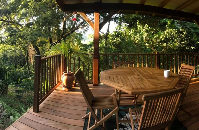 Chalet Colibri , Les ANSES d'ARLET 200 m plage