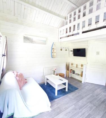 Chalet cosy, plages à pieds. Morbihan.