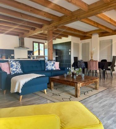 Chalet de Russac - 6 personnes - Jardin clôturé avec terrasse aménagée