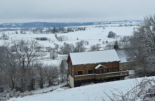 Chalet des Fouilloux, spacious, peaceful, in the heart of nature with panoramic views.