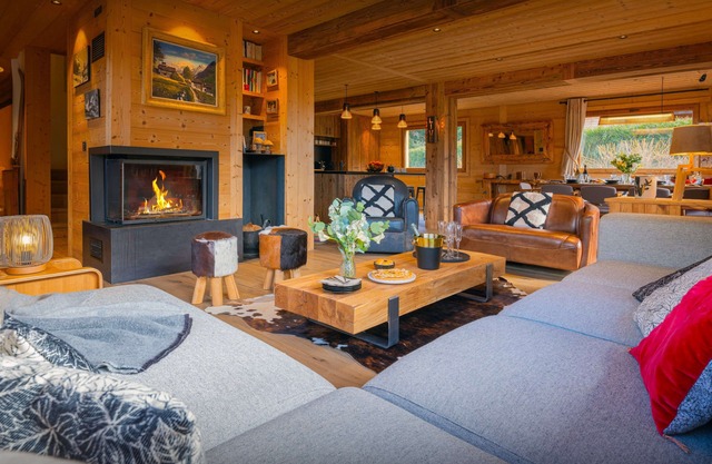 Chalet Bonnevie - family home for 10, spa & mountain views - OVO Network