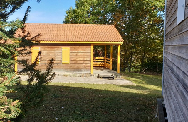 Chalet 'Gazania Pour 6 Prix Weekend' with Mountain View, Shared Pool and Wi-Fi