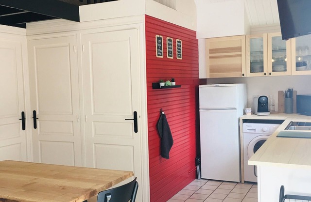 chalet-gîte 6 pers. Normandy Heated swimming pool from mid-May to September