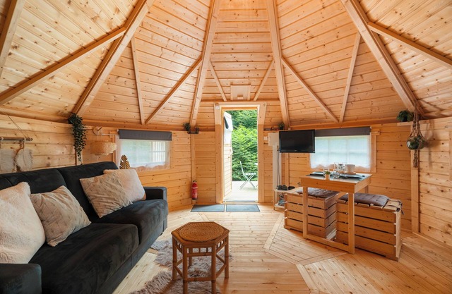 Chalet 'Gite Petite Chaumière Kota Finland' with Private Terrace, Garden and Air Conditioning