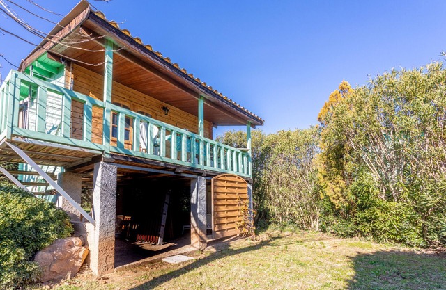 Chalet 'Joli' with Private Terrace, Wi-Fi and Air Conditioning