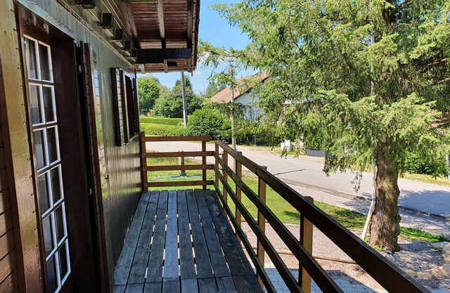Chalet 'Le Chandeley' with Private Terrace, Private Garden and Wi-Fi