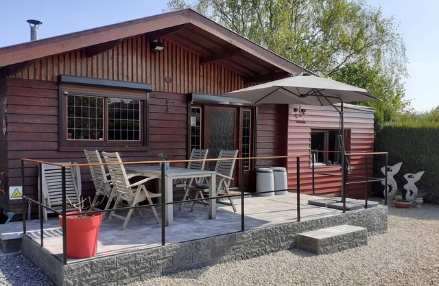 Chalet Nutons in Somme-Leuze with barbecue