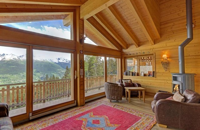 Chalet, ski-in/ski-out & foot of the slopes, sauna, terrace, balcony, fireplace or stove, parking