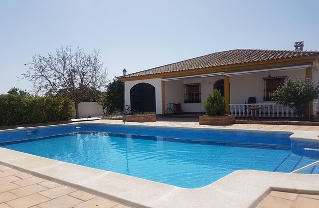 CHALET WITH SWIMMING POOL MONTEMAYOR