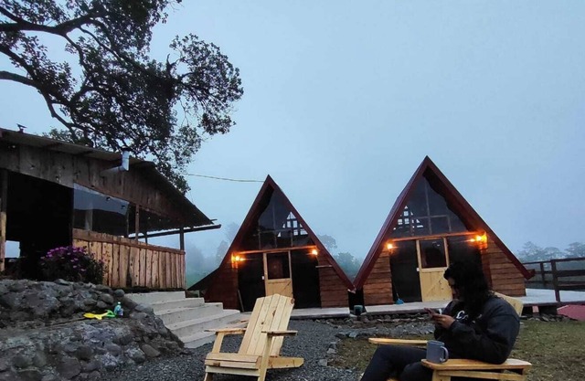 Chalets Vistas del Poas, un Refugio en la Montaña con la Mejor Vista del Volcán
