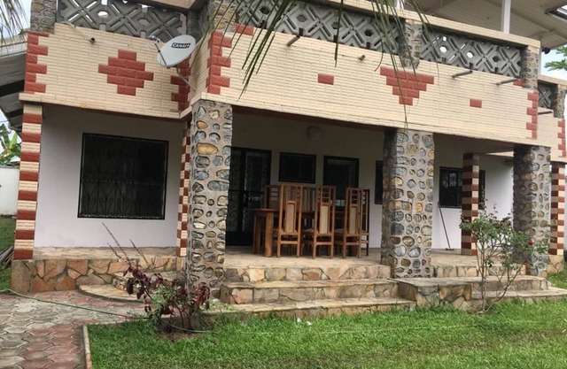 Chambre 3 VIP dans Villa luxueuse à 2mn de la plage