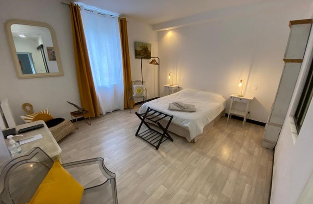 Chambre & salle de bain privée - LV 33