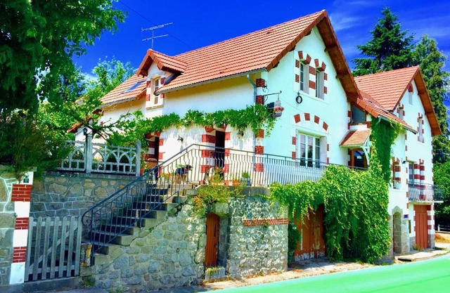 Chambres chez l'habitant et table d'hôtes Crocq "le vieil hôtel"