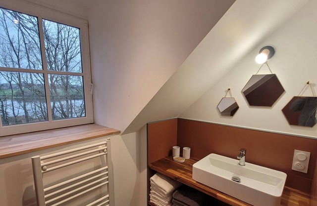 "chantoiseau" Gîte Spacieux et Apaisant Avec SPA Extérieur Privatif