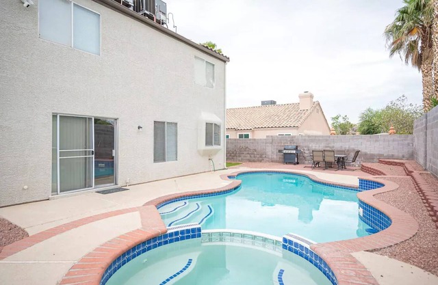 Chaps · 35% Off Fall Special -Splendid House W/Pool