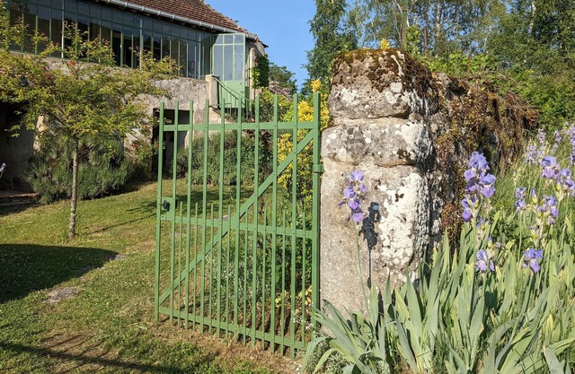 Character cottage in the heart of the Burgundy countryside