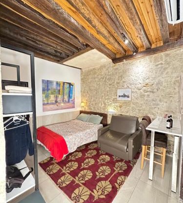 Charles V Flat Ground Floor