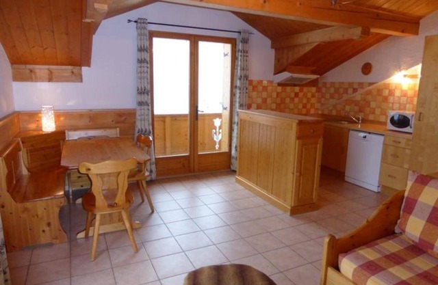 Charmant appart 3 pièces dernier étage, balcon sud, parking, près pistes à Pralognan - FR-1-464-106