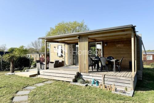 Charmant Bungalow Neuf Terrasse Jardin au calme