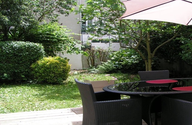 Charmant F2, Classé 3 Avec Jardin Clos et Garage, Centre Vichy