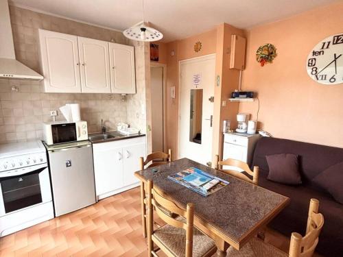 Charmant F2 avec Loggia et Parking à 800m des Cures - 4 couchages - Amélie-les-Bains - FR-1-703-140