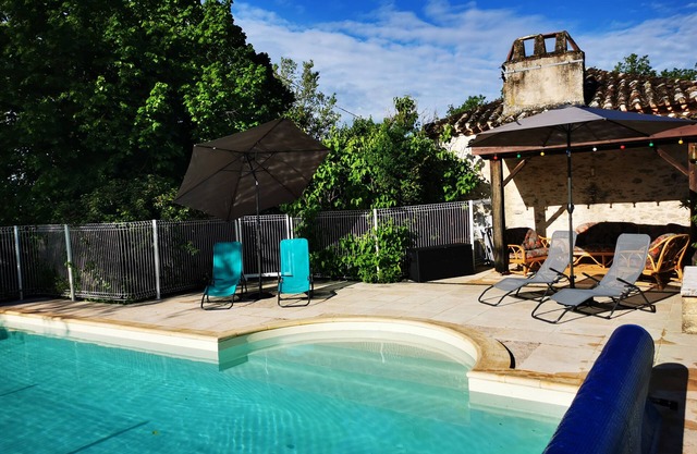 Charmante Maison en Campagne Avec Piscine